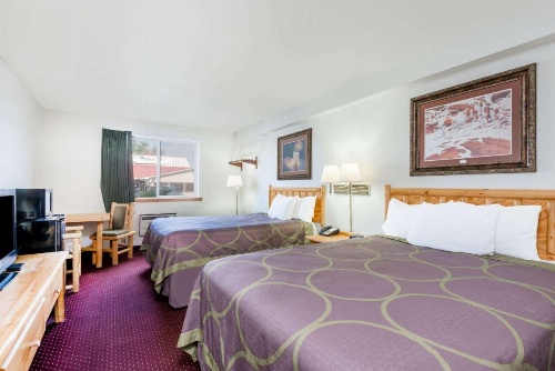 Super 8 by Wyndham Powell image 18