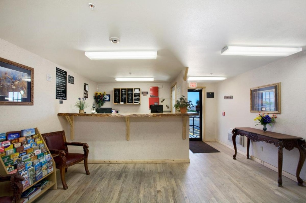 Super 8 by Wyndham Powell